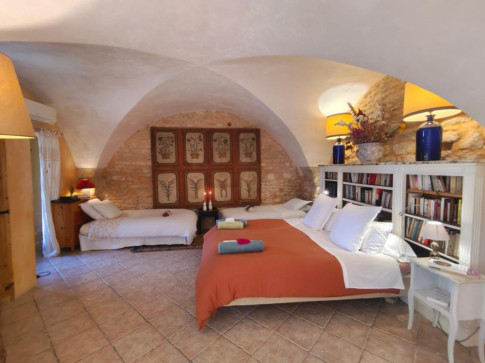 Rue Du Chateau A Cabrieres D'Avignon Bed & Breakfast Dış mekan fotoğraf