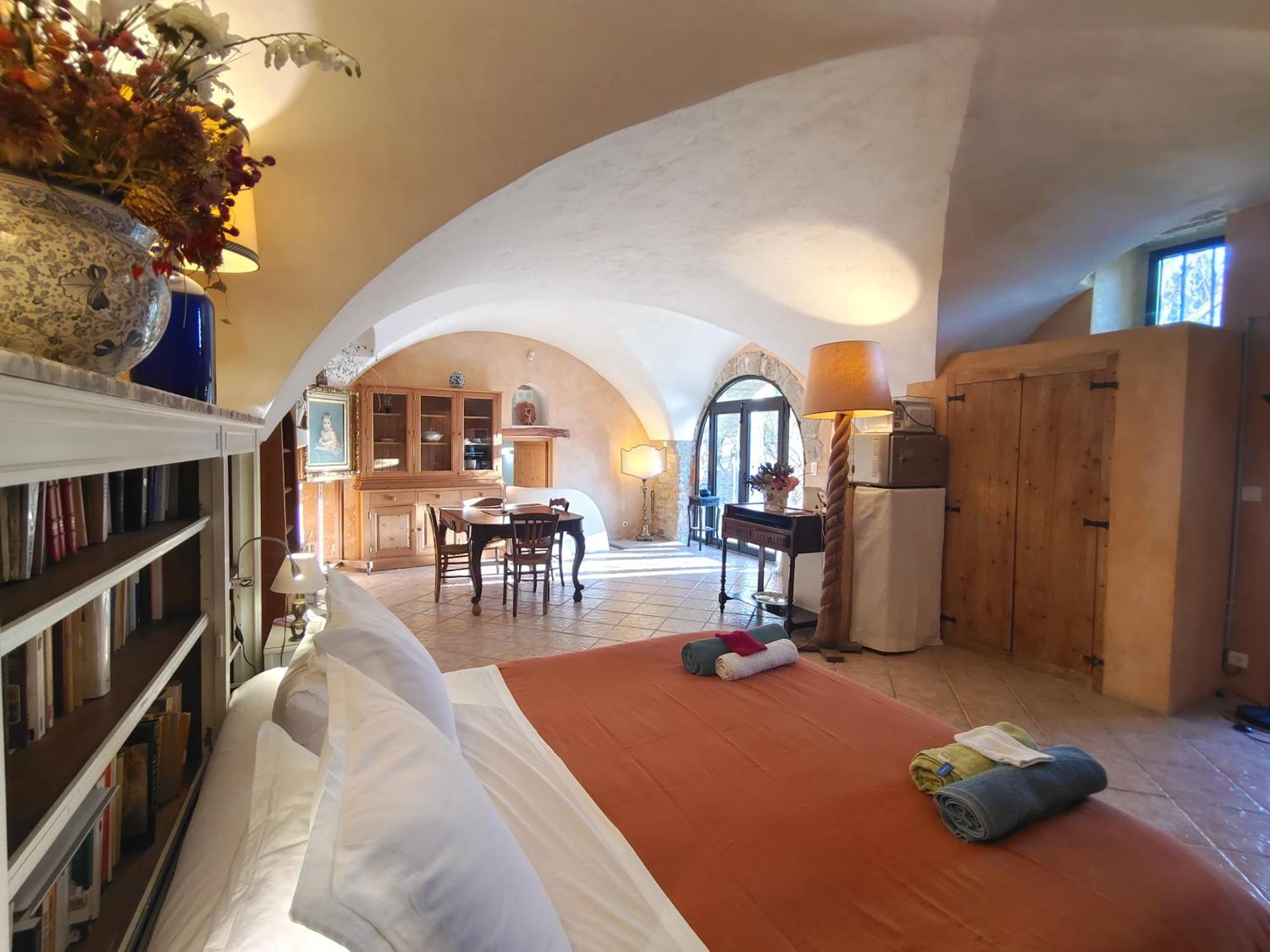 Rue Du Chateau A Cabrieres D'Avignon Bed & Breakfast Dış mekan fotoğraf
