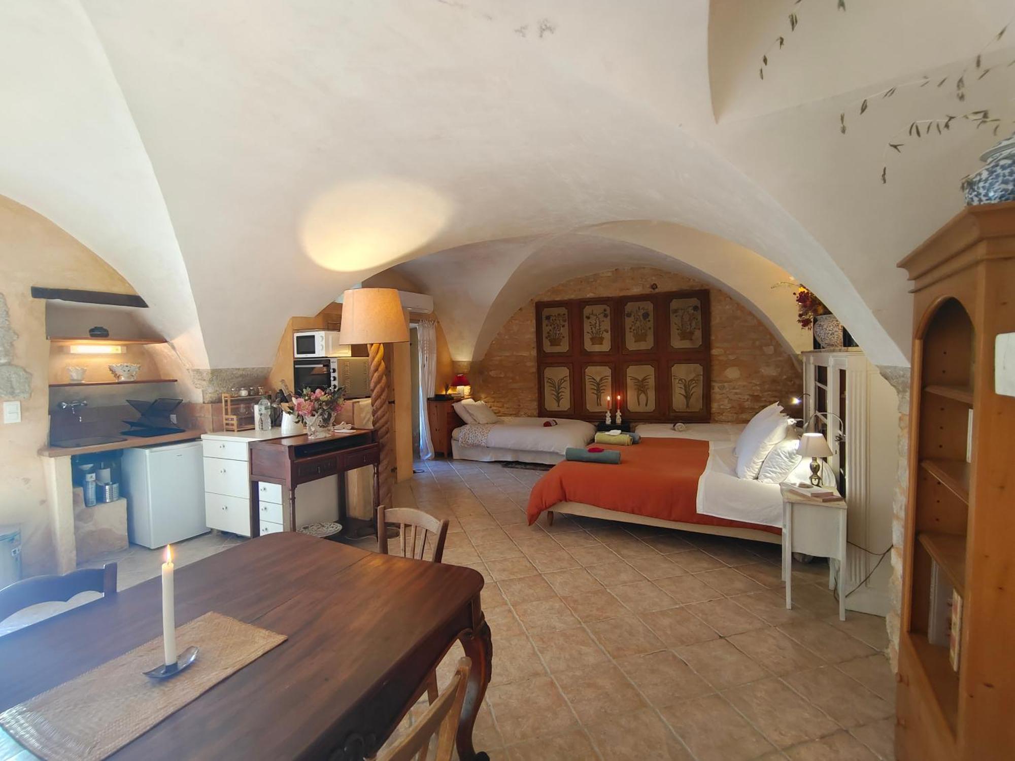 Rue Du Chateau A Cabrieres D'Avignon Bed & Breakfast Dış mekan fotoğraf