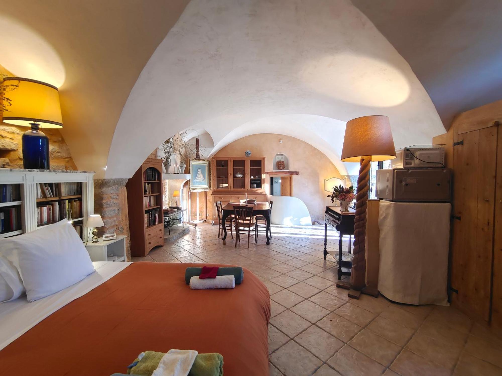 Rue Du Chateau A Cabrieres D'Avignon Bed & Breakfast Dış mekan fotoğraf